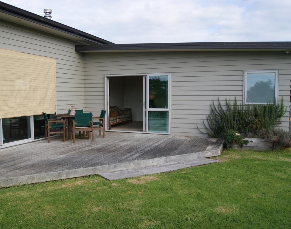 Waihi Beach Getaway-Studio, Ensuite & Private Deck Экстерьер фото